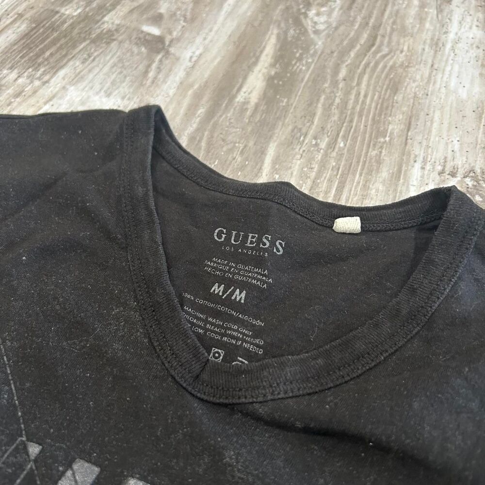 Guess Men's distressed grunge y2k streetwear black cotton v-neck t-shirt - Picture 3 of 5